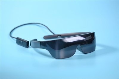 华为回应VR眼镜停产谣言:明年将推新款VR GLASS套装